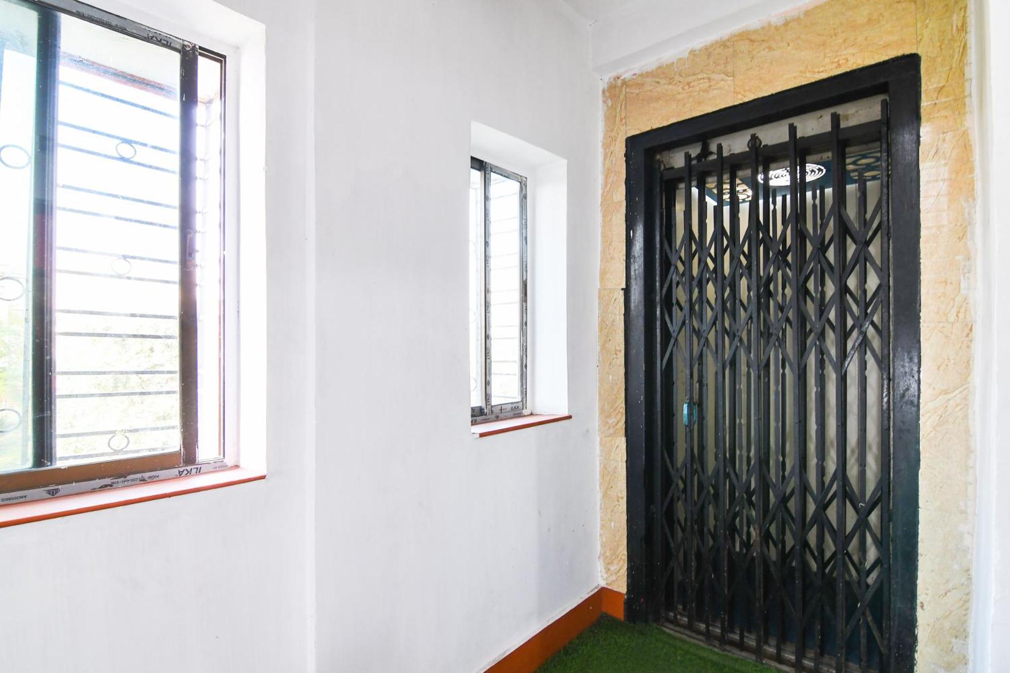 Hotel O Biswa Bangla Sarani Kolkata Bagian luar foto
