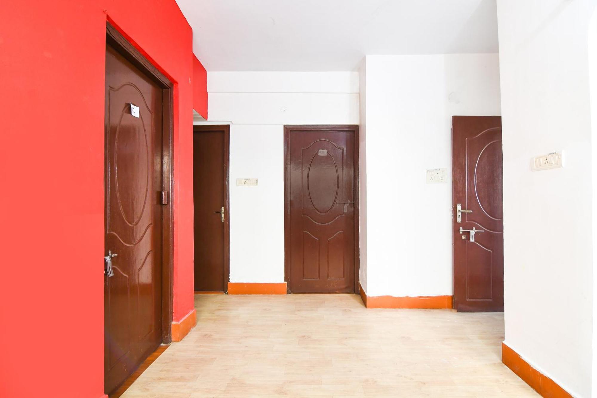 Hotel O Biswa Bangla Sarani Kolkata Bagian luar foto